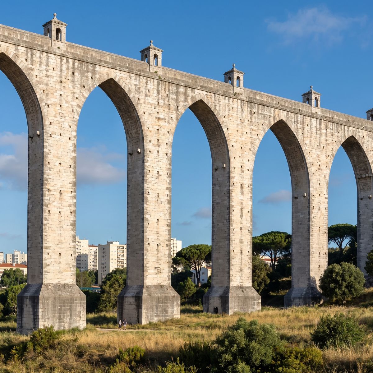 Águas Livres Aqueduct